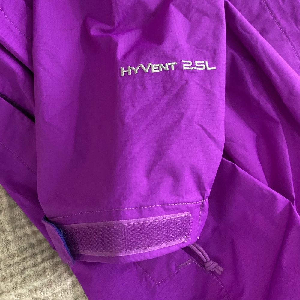 The North Face Rain Jacket - Picture 3 of 5